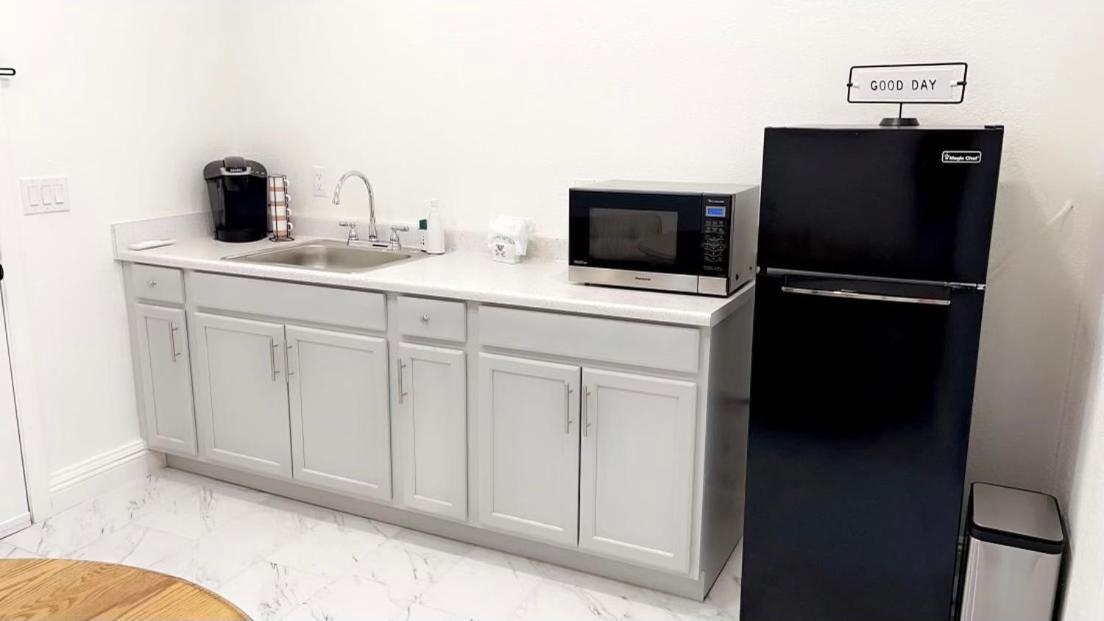 Guest House , 5 Min Away From Las Airport. 拉斯维加斯 外观 照片