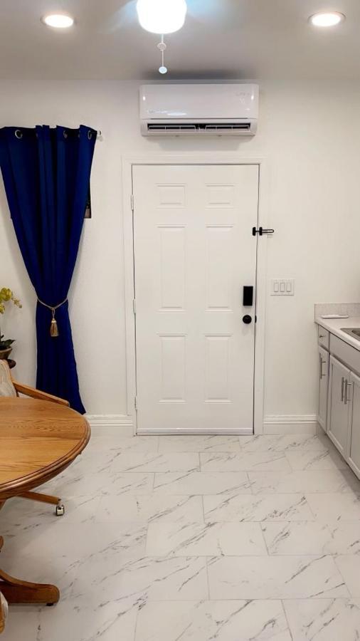 Guest House , 5 Min Away From Las Airport. 拉斯维加斯 外观 照片